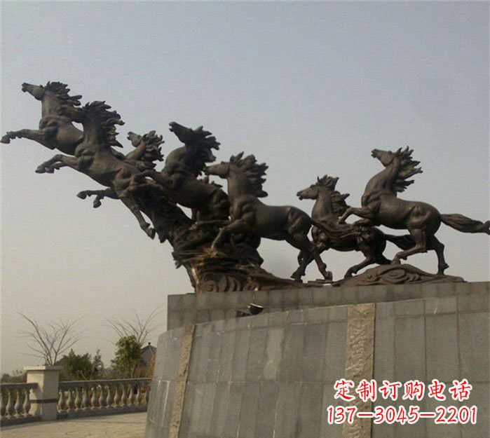开封八匹奔马铜雕