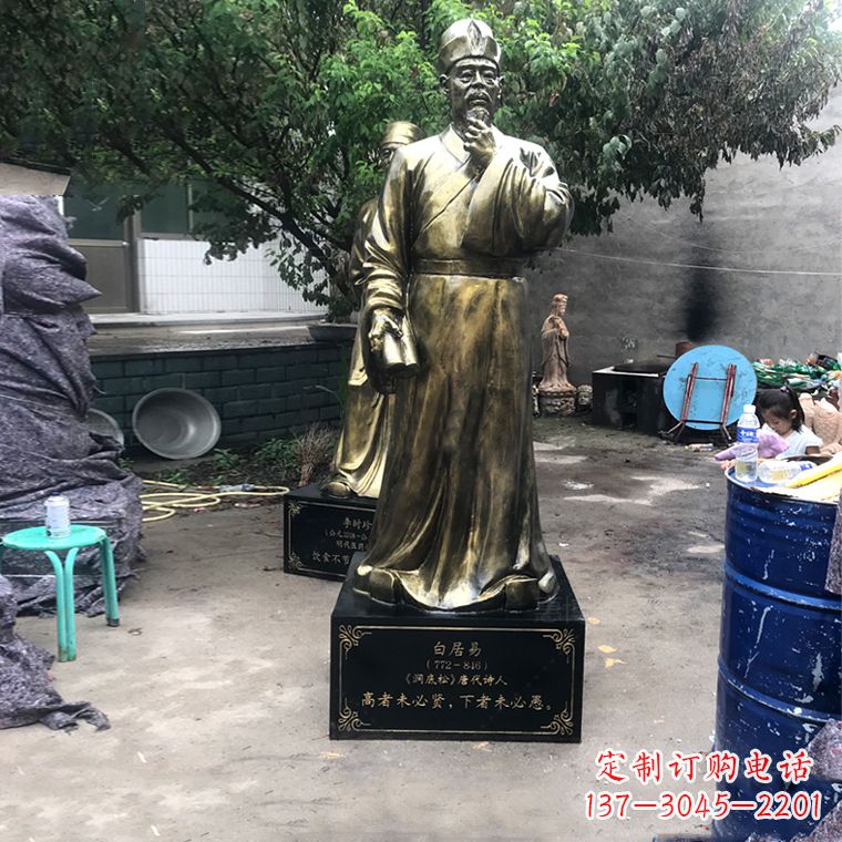 开封白居易仿铜雕像经典中国古代诗人的艺术再现