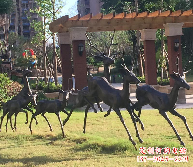开封奔跑的梅花鹿公园动物铜雕