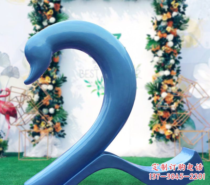 开封玻璃钢爱心天鹅雕塑(右)