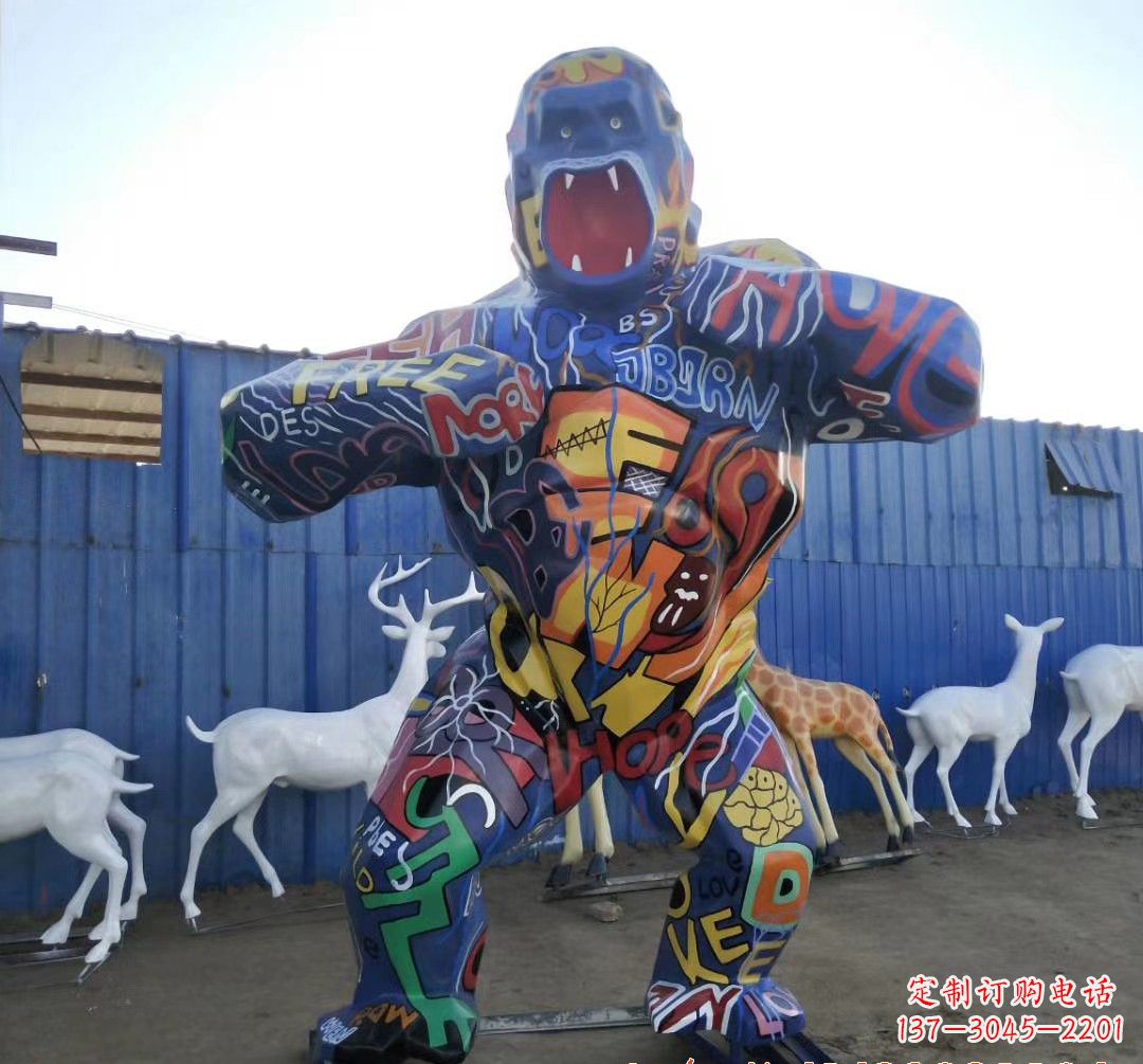 开封新颖玻璃钢猩猩雕塑
