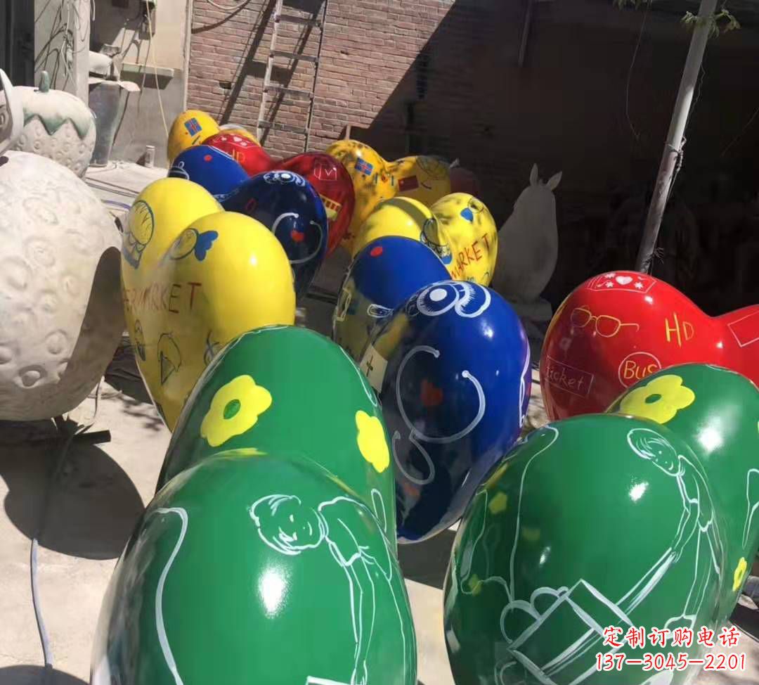 开封玻璃钢彩绘气球雕塑