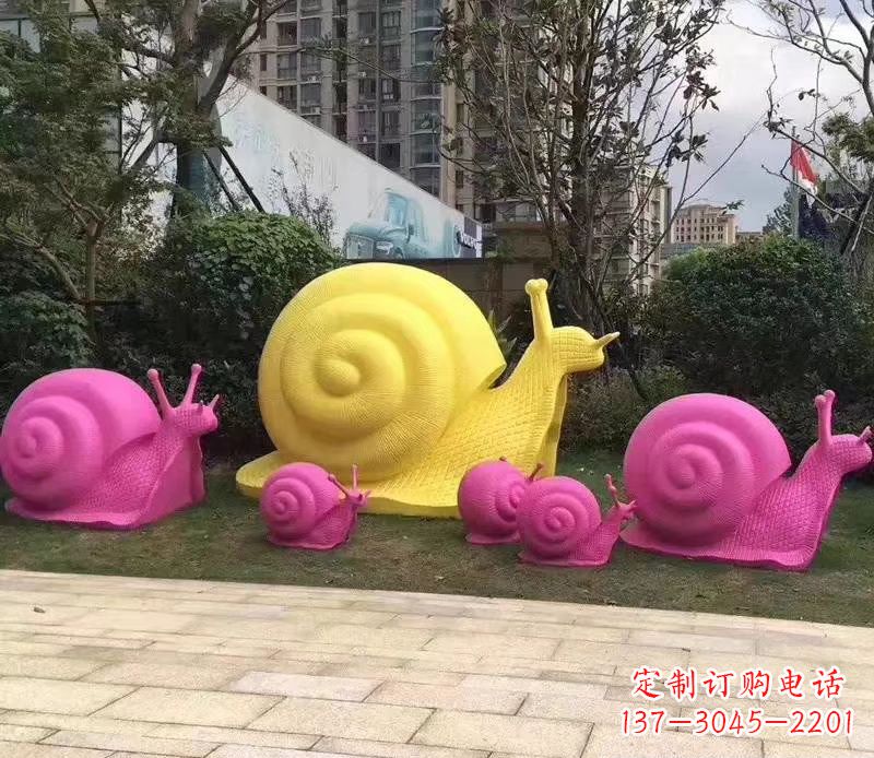 开封玻璃钢彩绘蜗牛雕塑
