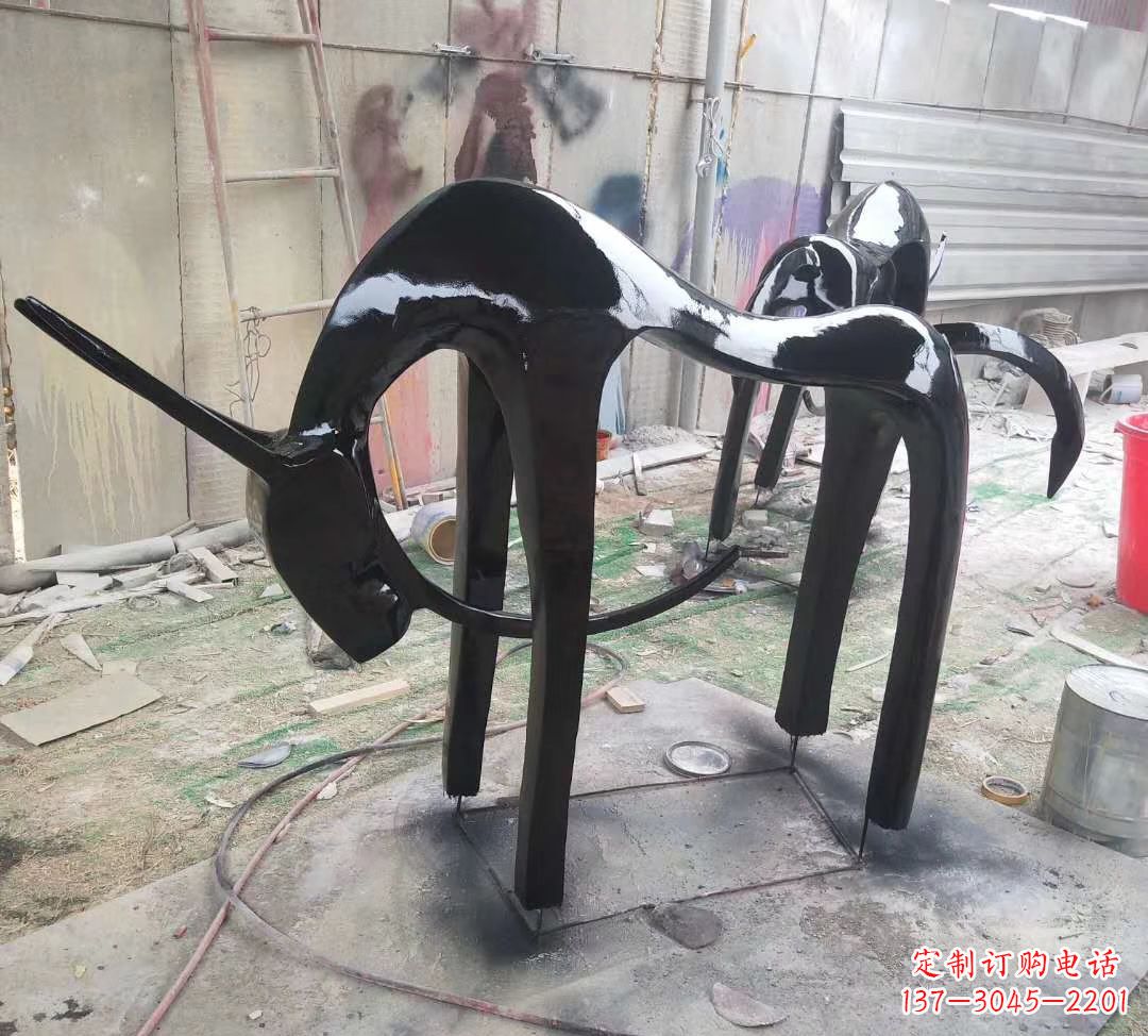 开封玻璃钢抽象小鹿雕塑别墅庭院景观摆件