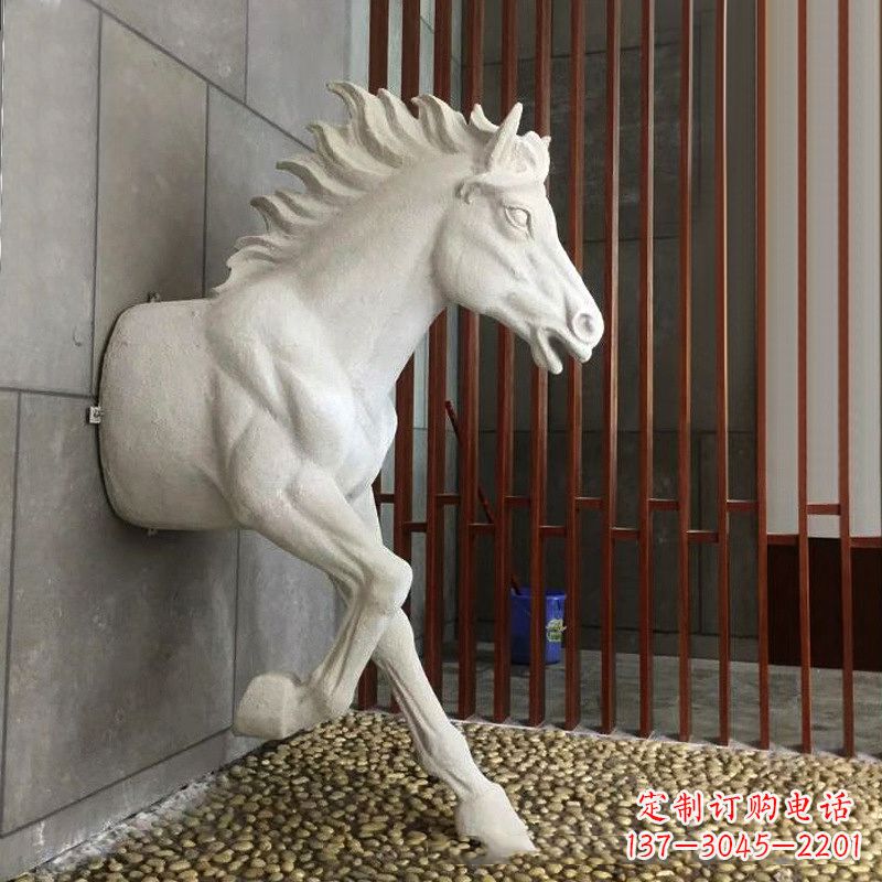 开封玻璃钢创意马雕塑-穿墙而过的动物雕塑摆件