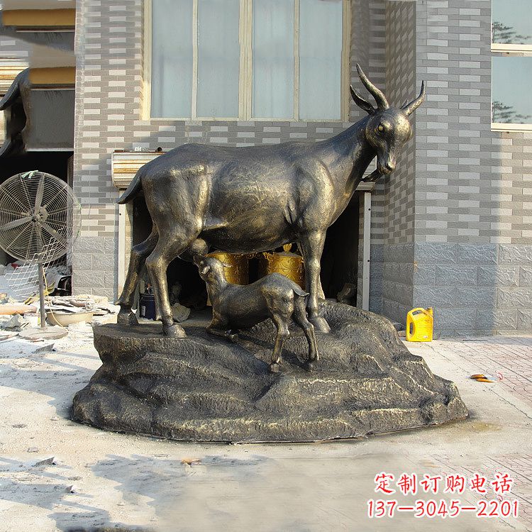 开封玻璃钢仿铜动物雕塑