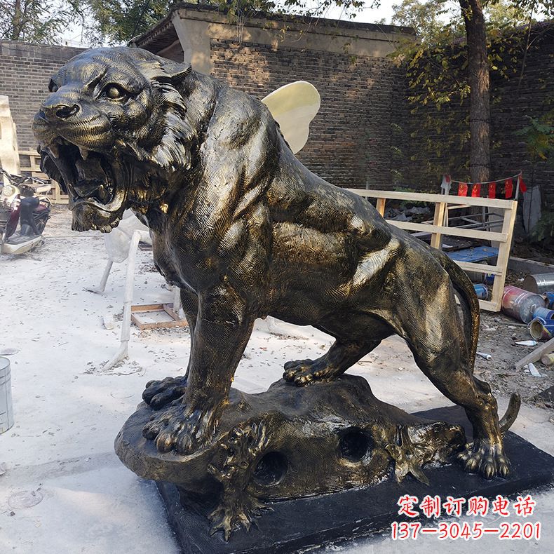 开封玻璃钢仿铜老虎雕塑