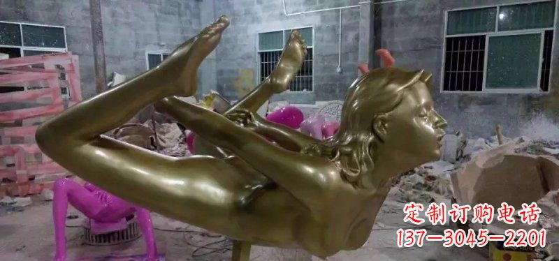 开封玻璃钢仿铜雕刻的女人雕塑