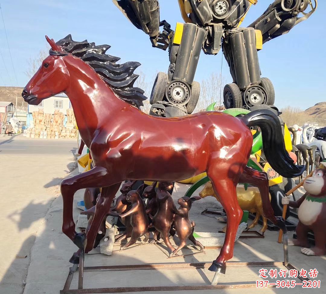 开封玻璃钢奔马雕塑