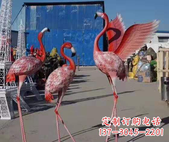 开封火烈鸟雕塑以玻璃钢创造精美的景观雕塑
