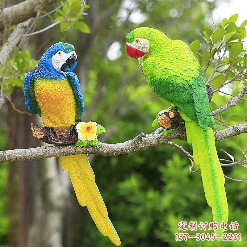 开封精美玻璃钢鹦鹉雕塑，点缀公园美景