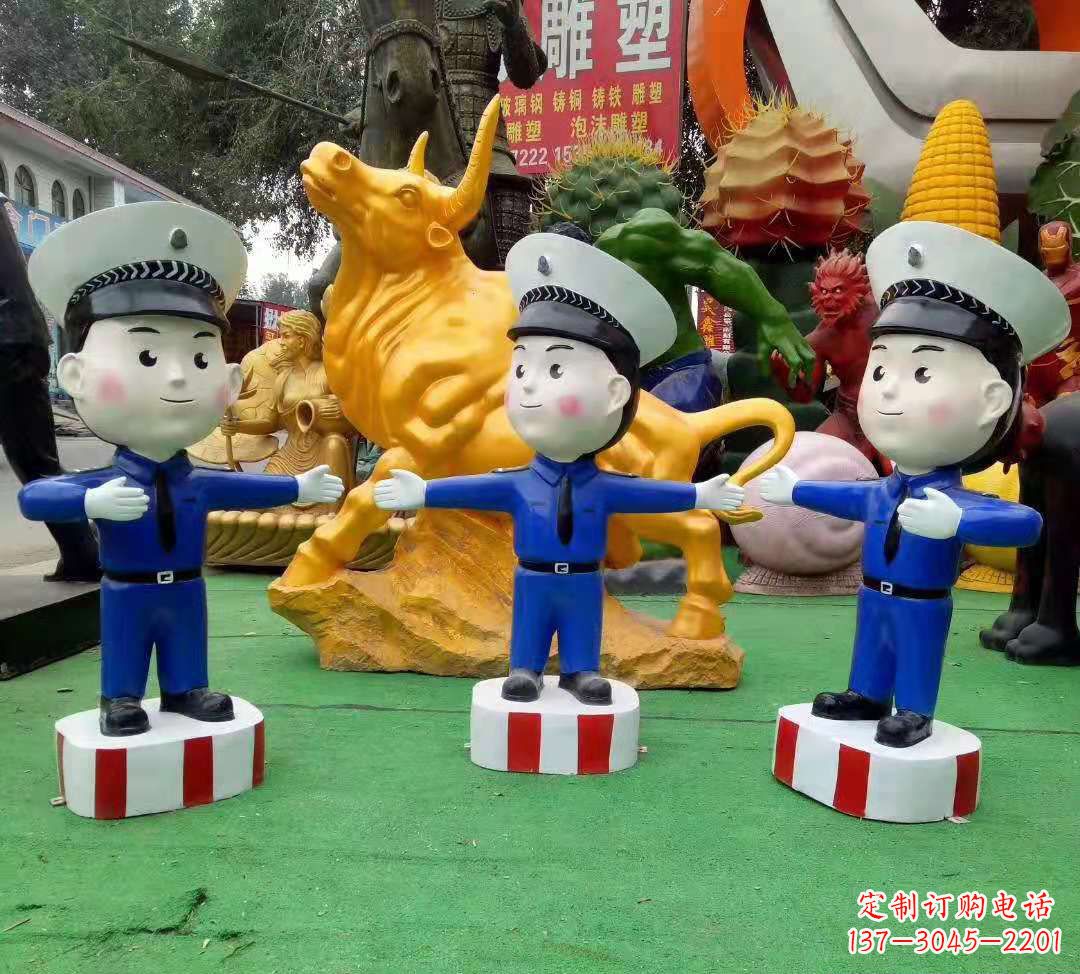 开封玻璃钢制作的交通警察雕塑