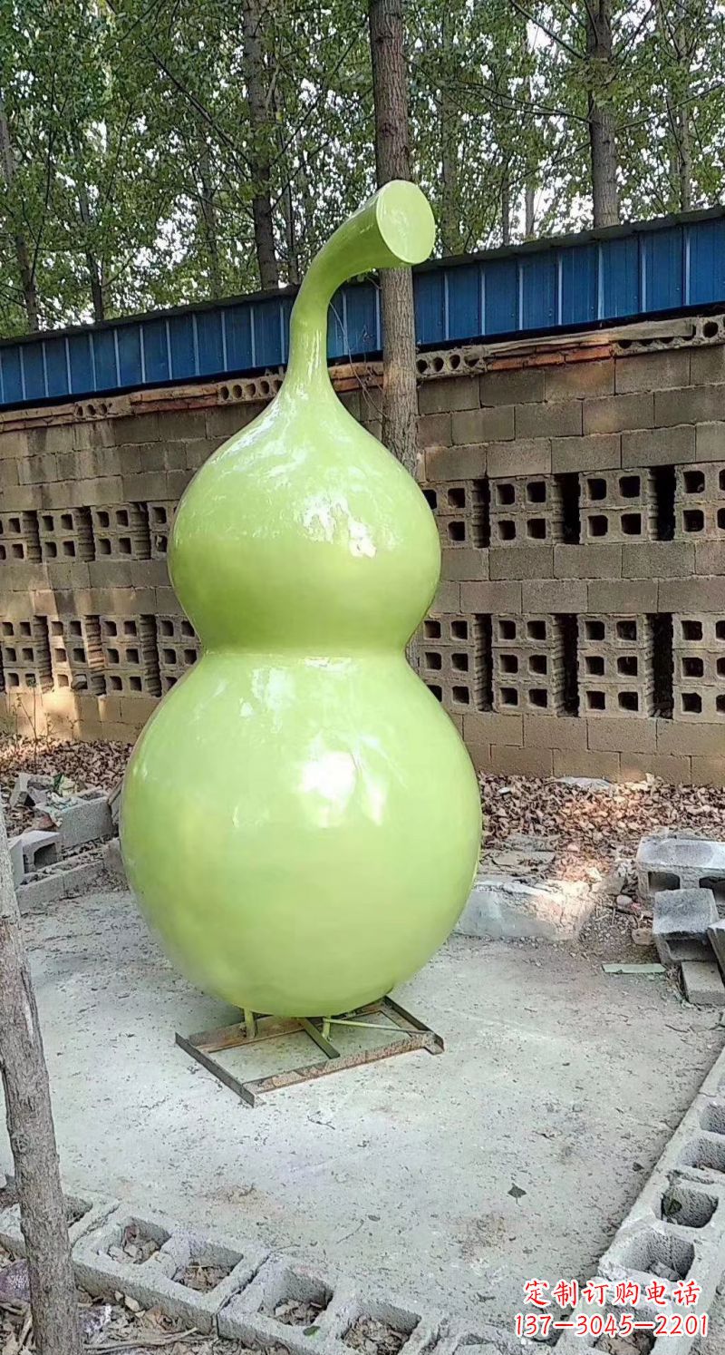 开封玻璃钢葫芦雕塑艺术性与实用性的完美结合