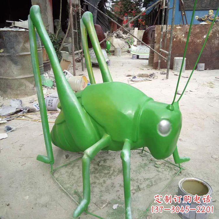 开封玻璃钢蝗虫雕塑精美的艺术造型