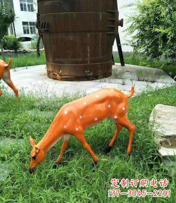 开封梅花鹿雕塑精美的艺术品