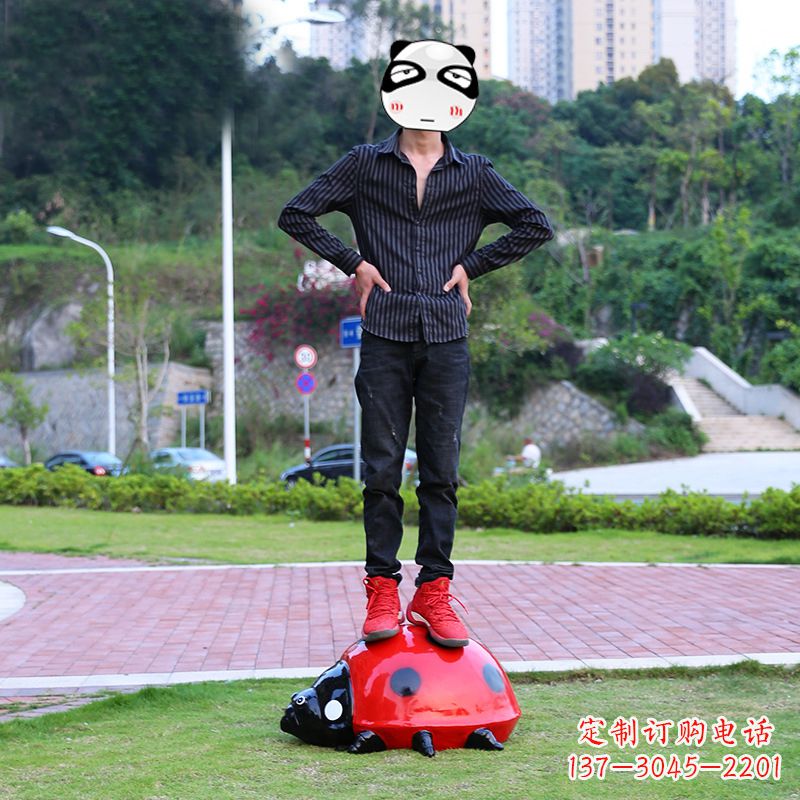 开封玻璃钢七星瓢虫雕塑艺术的精灵