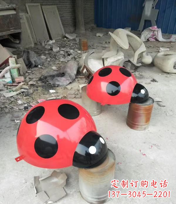 开封玻璃钢七星瓢虫雕塑公园景观摆件