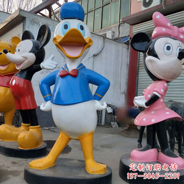 开封玻璃钢唐老鸭和米老鼠卡通雕塑