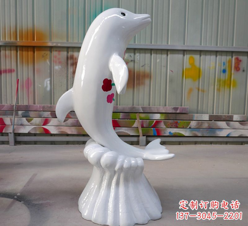 开封玻璃钢戏水海豚景观标识