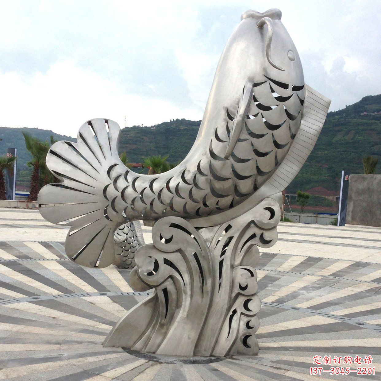 开封不锈钢“鱼”园林水景喷泉动物景观雕塑