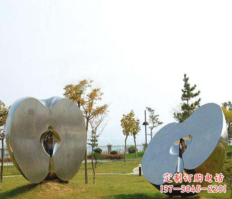 开封不锈钢雕刻的苹果