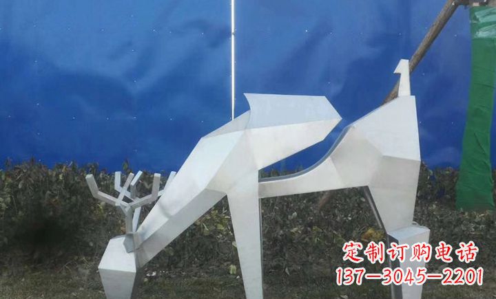 开封梅花鹿不锈钢不规则雕塑的传奇