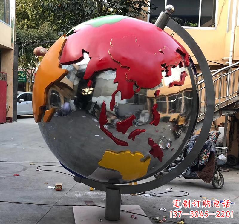 开封不锈钢彩绘地球仪雕塑