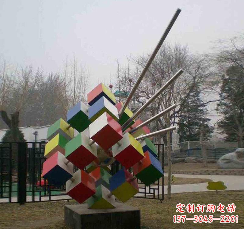 开封不锈钢彩色魔方雕塑艺术与智慧的结合