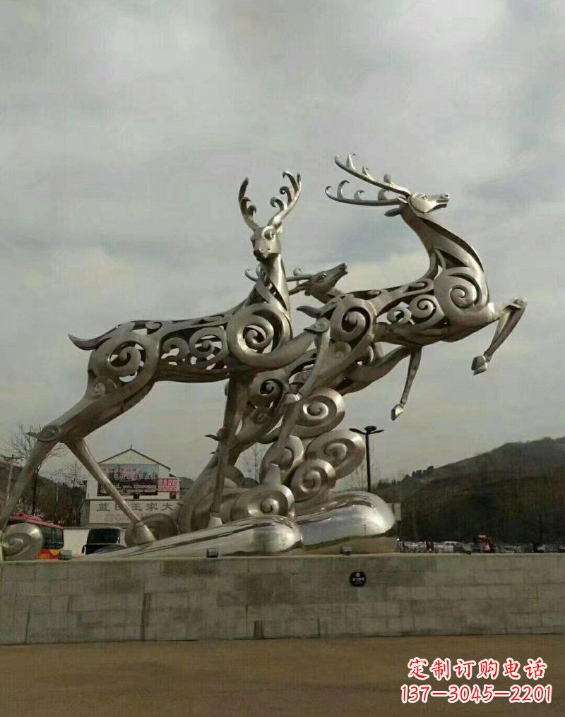 开封不锈钢城市祥云浮雕梅花鹿雕塑