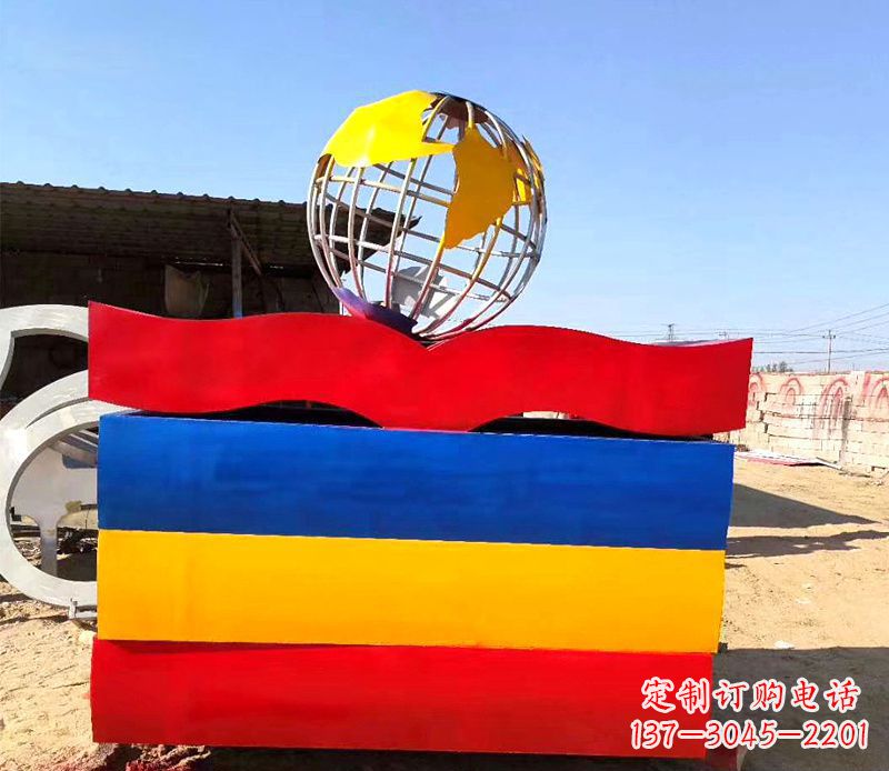 开封不锈钢地球雕塑——象征地球的美丽与和谐