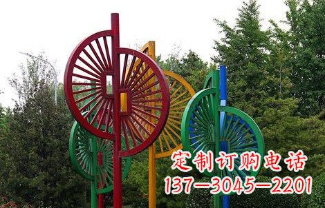 开封不锈钢风车雕塑——动态美的艺术结晶
