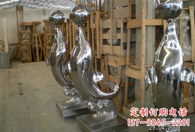 开封不锈钢抽象海豚顶球雕塑