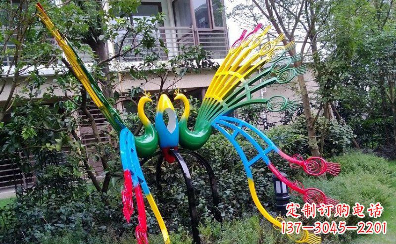 开封不锈钢孔雀雕塑——精美的艺术品