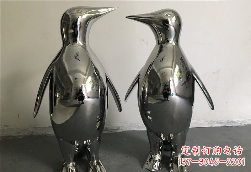 开封企鹅雕塑以不锈钢赋予生命