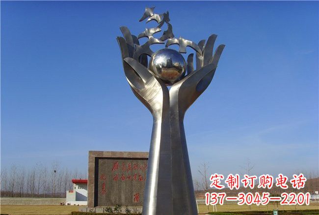 开封不锈钢抽象手托和平鸽雕塑