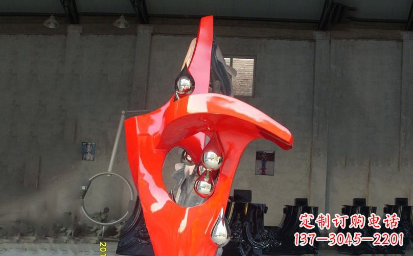 开封不锈钢抽象水滴景观雕塑
