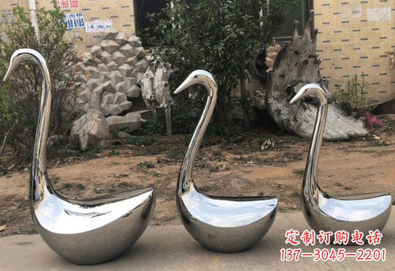 开封不锈钢制作的天鹅雕塑