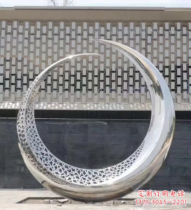 开封不锈钢抽象月亮雕塑
