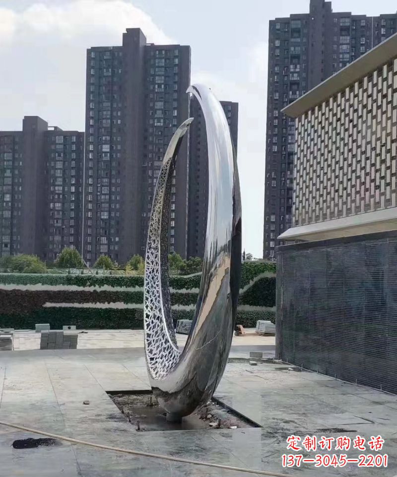 开封精美不锈钢月亮雕塑