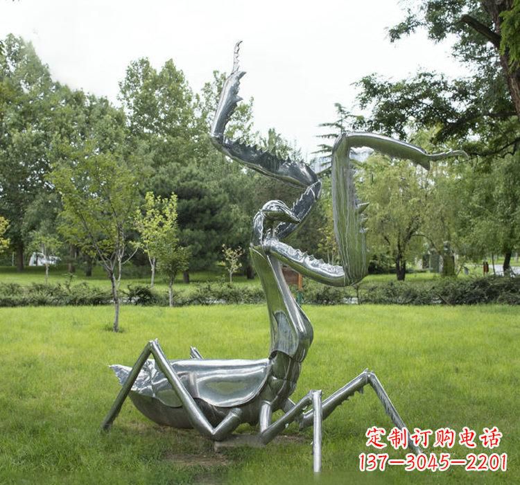 开封不锈钢动物螳螂雕塑
