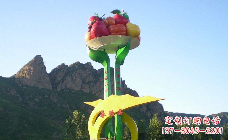 开封不锈钢制作的苹果雕塑