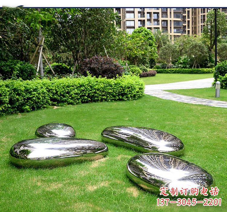 开封不锈钢鹅卵石镜面雕塑