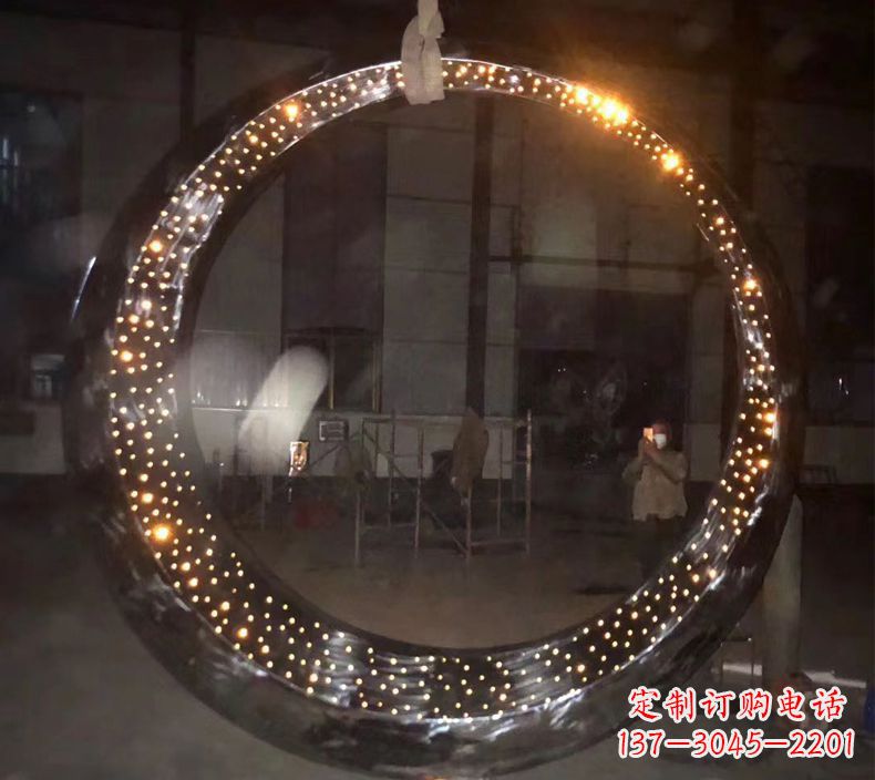 开封璀璨夜空,不锈钢发光月亮雕塑