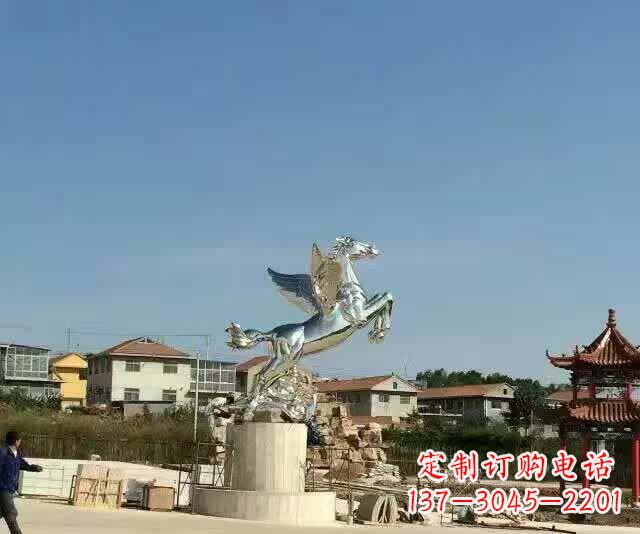 开封不锈钢飞马雕塑象征勇气与美丽