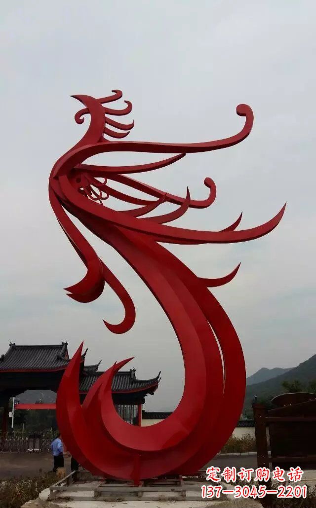 开封凤凰雕塑象征着和平与繁荣
