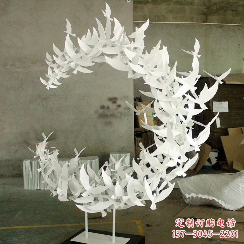 开封不锈钢鸽子翱翔的象征