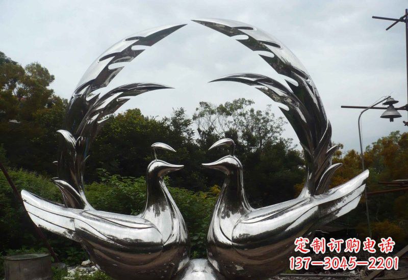 开封不锈钢孔雀雕塑精致美丽的艺术品