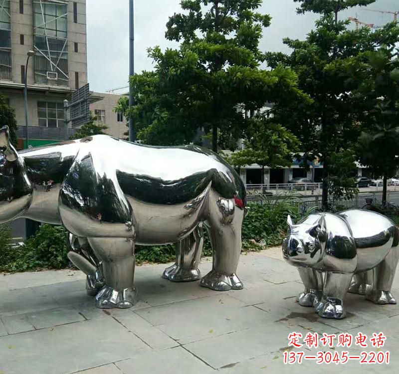 开封不锈钢犀牛雕塑把大自然带入城市