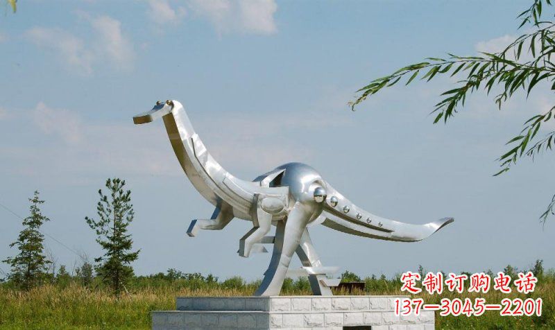 开封不锈钢鸭嘴龙雕塑艺术与自然完美结合