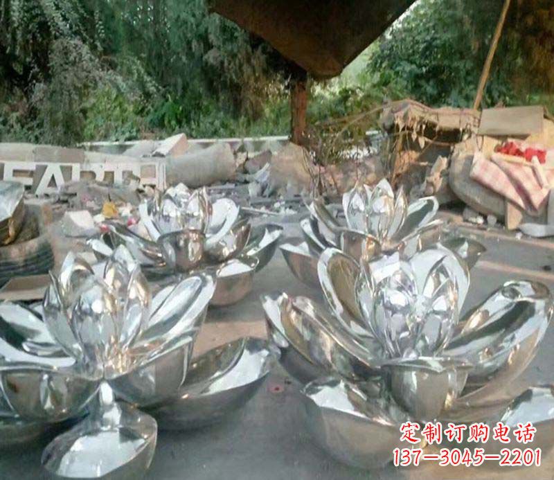 开封不锈钢公园镜面荷花雕塑